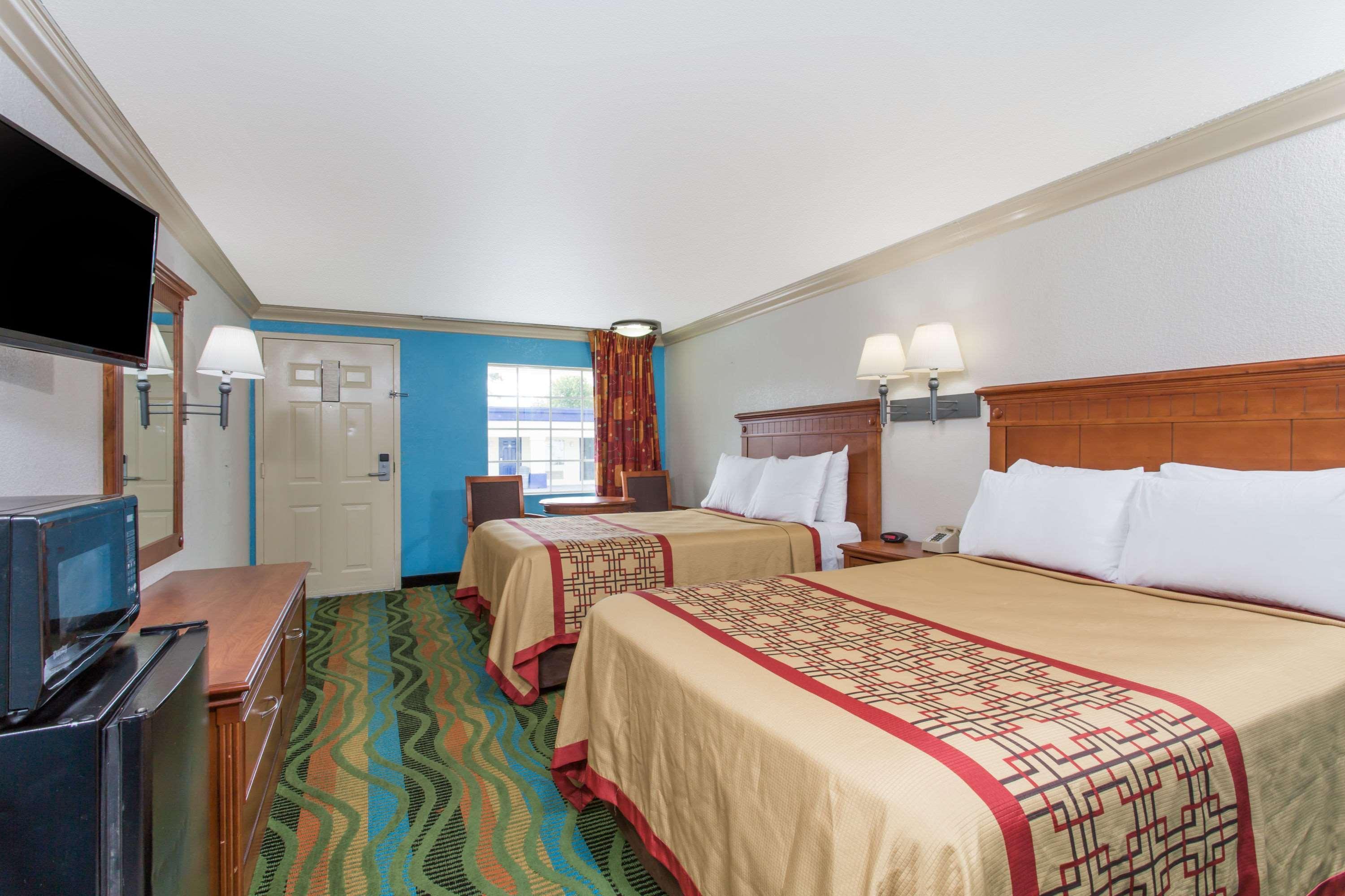 Days Inn By Wyndham Virginia Beach Town Center Exterior foto
